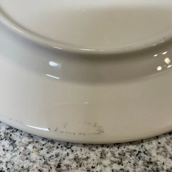 Shenango China Ware Vintage White Dinner Plate trimmed with a Gold & Black Rim - Picture 5 of 6